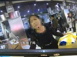 过安检视频,揭秘安全通道的瞬间